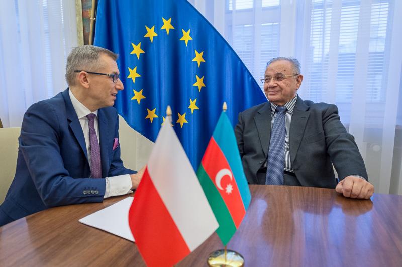 Prezes NIK krzysztof Kwiatkowski i ambasador Azerbejdżanu Hasanov Aziz oglu