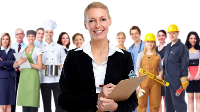 Osoby w różnych strojach reprezentujących pracowników różnych zawodów (kucharz, lekarz, pracownik budowlany itp.)