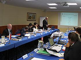 Uczestnicy zebranie prezesów NOK Grupy Wyszehradzkiej, Austrii i Słowenii w trakcie spotkania roboczego