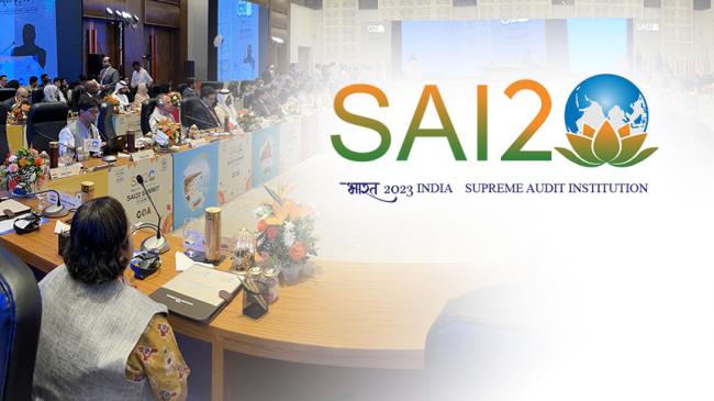 Logo of the SAI20 initiative, with debating SAI20 guests in the background