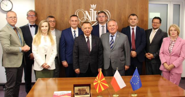 Group photo of NIK representatives and the delegation of the SAI of North Macedonia