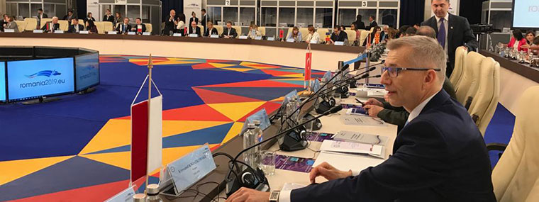 Prezes NIK Krzysztof Kwiatkowski na kongresie w Rumunii